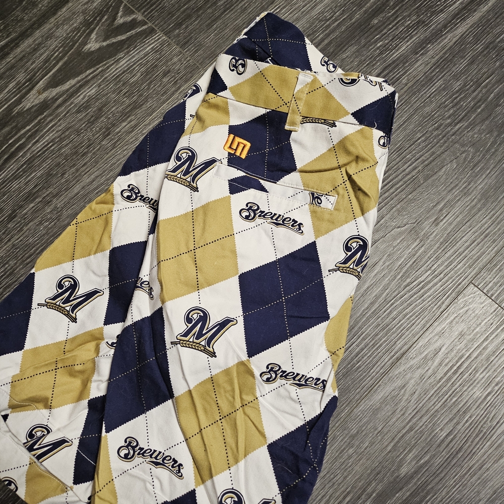 Genuine Merchandise Milwaukee Brewers Shorts - Picture 3 of 3